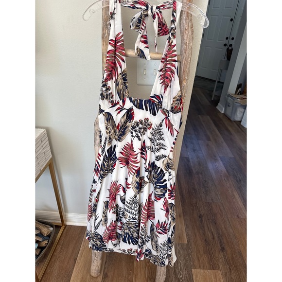 Women's Cupshe  Kara Tropical Halter Dress size MD New With Tags Sundress - Picture 5 of 8